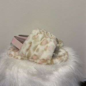 UGG Fluff Yeah Slide in Panther Print
